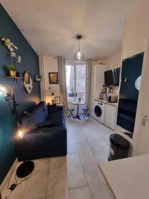 Télévision ou salle de divertissement dans l'établissement Cosy studio in heart of Montmartre