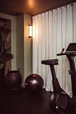 Salle ou équipements de sports de l'établissement Monsieur George Hotel & Spa - Champs-Elysées