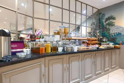 Nourriture dans l'hôtel ou à proximité