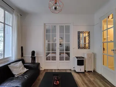 Coin salon dans l'établissement Nice and cozy 1b apartment in the heart of Paris
