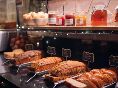 Nourriture dans l'hôtel ou à proximité