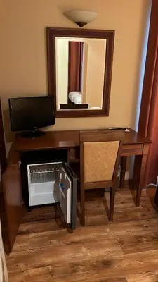 Télévision ou salle de divertissement dans l'établissement 121 Paris Hotel