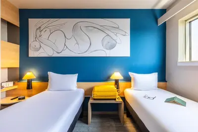 Un ou plusieurs lits dans un hébergement de l'établissement ibis Paris Porte de Montreuil