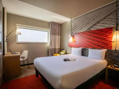 Un ou plusieurs lits dans un hébergement de l'établissement ibis Paris Porte de Montreuil