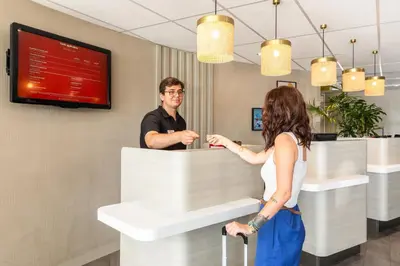 Clients de l'établissement ibis Paris Porte de Montreuil