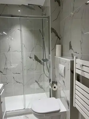 Salle de bains dans l'établissement Quartierlatin apartment