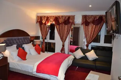 Un ou plusieurs lits dans un hébergement de l'établissement Hotel Regina Montmartre