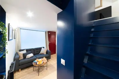 Coin salon dans l'établissement Architect's Duplex - Haut Marais