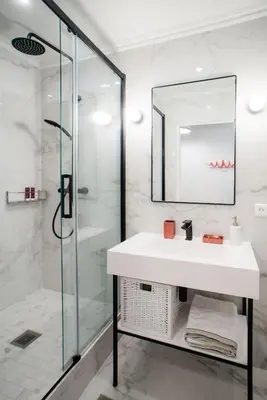 Salle de bains dans l'établissement SUITE GIDE : au cœur de la Rive Gauche, neuf, design, 2/4 personnes