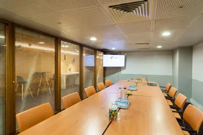 Espace de conférence ou salle de réunion dans l'établissement Holiday Inn Express Paris-Canal De La Villette by IHG