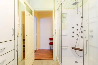 Salle de bains dans l'établissement GuestReady - Bel Apt à 5 minutes de Chinatown