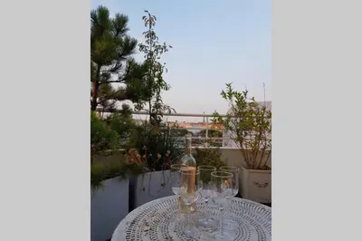 Balcon ou terrasse dans l'établissement Bel appartement lumineux / Happy rooftop 120 m2