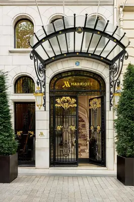 Façade ou entrée de l'établissement Paris Marriott Champs Elysees Hotel