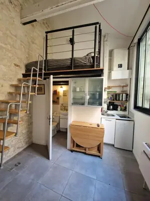 Cuisine ou kitchenette dans l'établissement Studio Marais Ménilmontant