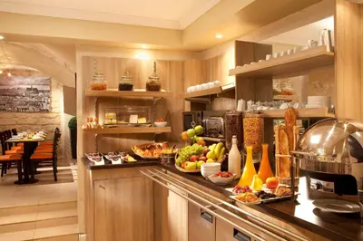 Nourriture dans l'hôtel ou à proximité