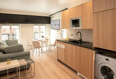 Cuisine ou kitchenette dans l'établissement Apart 2 Opera New 2-3 Rooms for 4 guests