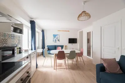 Cuisine ou kitchenette dans l'établissement Villa Poncelet