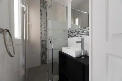 Salle de bains dans l'établissement Villa Poncelet