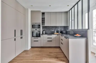 Cuisine ou kitchenette dans l'établissement Splendid 3 bdrs Flat in a Prime Location of Paris
