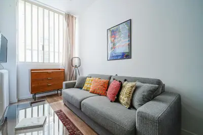 Coin salon dans l'établissement Parisuites Central Canal Saint Martin Design & Luxe & Cosy
