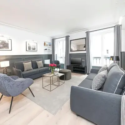 LivinParis - Luxury AC 3 Bedrooms Le Louvre III