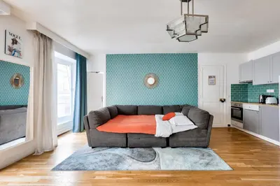 Cuisine ou kitchenette dans l'établissement NEW Paradis - 2Bdrs Flat in the Heart of Paris