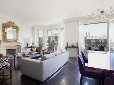 Coin salon dans l'établissement Outstanding 2 bedrooms with a terrific Eiffel Tower view