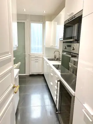Cuisine ou kitchenette dans l'établissement Outstanding 2 bedrooms with a terrific Eiffel Tower view