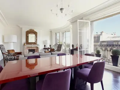 Coin salon dans l'établissement Outstanding 2 bedrooms with a terrific Eiffel Tower view