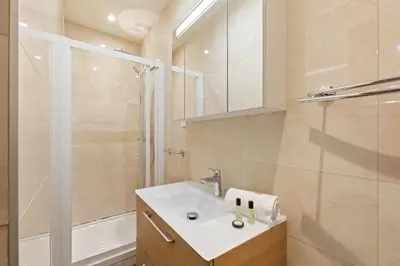 Salle de bains dans l'établissement GuestReady - Apt fonctionnel situé dansl e 15ème