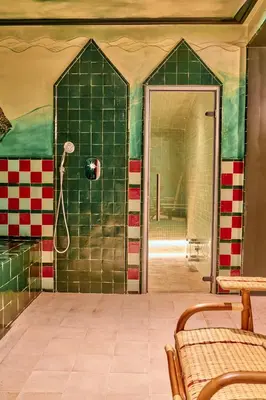 Salle de bains dans l'établissement Hôtel Les Deux Gares & Spa