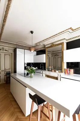Cuisine ou kitchenette dans l'établissement Veeve - Classical Features in the 9th