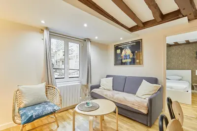 Coin salon dans l'établissement Rent a Room - Cosy 2BDR