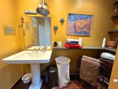 Salle de bains dans l'établissement Le Penthouse Guy Moquet