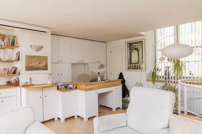 Cuisine ou kitchenette dans l'établissement Appt With Garden Near Jardin Du Luxembourg