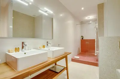 Salle de bains dans l'établissement Sweett - Turenne