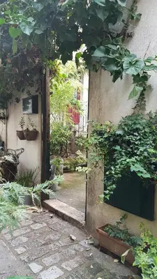 Jardin de l'établissement Le nichoir aux oiseaux