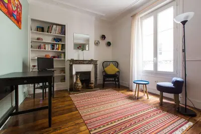 Coin salon dans l'établissement Studio I love Montmartre
