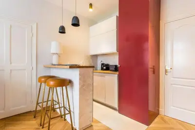 Cuisine ou kitchenette dans l'établissement Appartement Studio Trocadéro