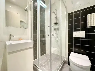 Salle de bains dans l'établissement PARISIAN HOME l BELLAN