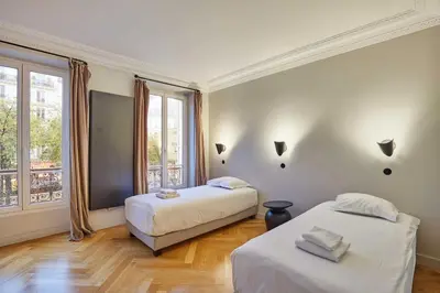 Plan de l'établissement Magnificent apartment - 3BR- 8P - Batignolles