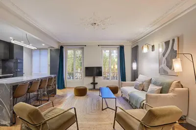 Plan de l'établissement Magnificent apartment - 3BR- 8P - Batignolles