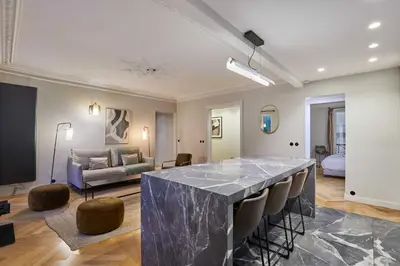 Plan de l'établissement Magnificent apartment - 3BR- 8P - Batignolles