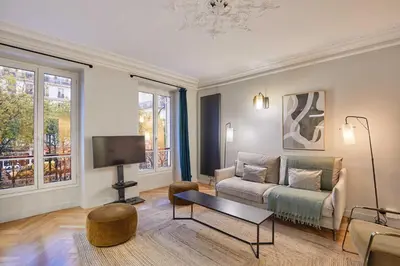 Plan de l'établissement Magnificent apartment - 3BR- 8P - Batignolles