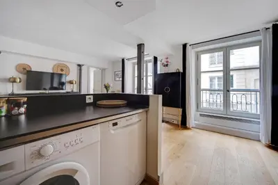 Cuisine ou kitchenette dans l'établissement Les appartements de l'atelier Paris 3
