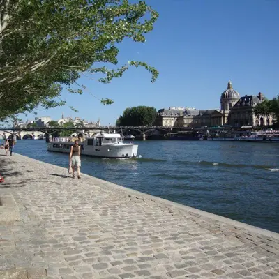 Vue sur la rivière ou le fleuve situé(e) à proximité de l'hôtel