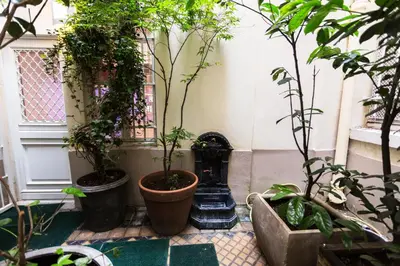 Jardin de l'établissement Stylish,luxury duplex Paris city center