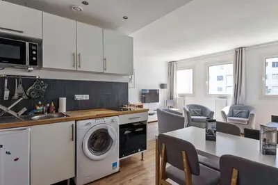 Cuisine ou kitchenette dans l'établissement Appartement de la Motte - Welkeys