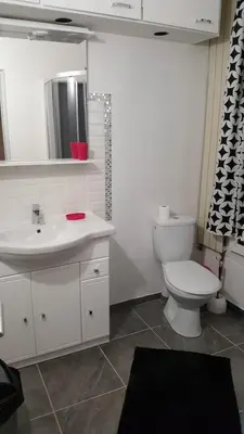 Salle de bains dans l'établissement 3 Hebergements à 5 minutes de Paris et 30 MN Stade de France