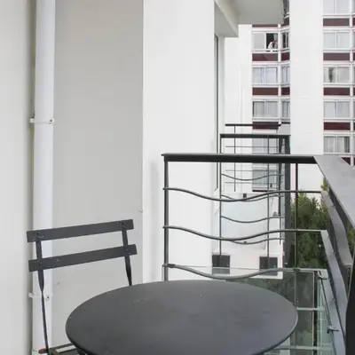 Bright studio apartment with parking and balcony